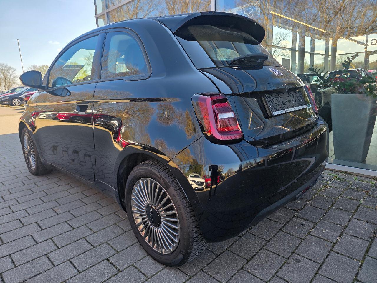 Fiat 500e 42Kw Icon RFKamera Navi Keyless Alu BT...