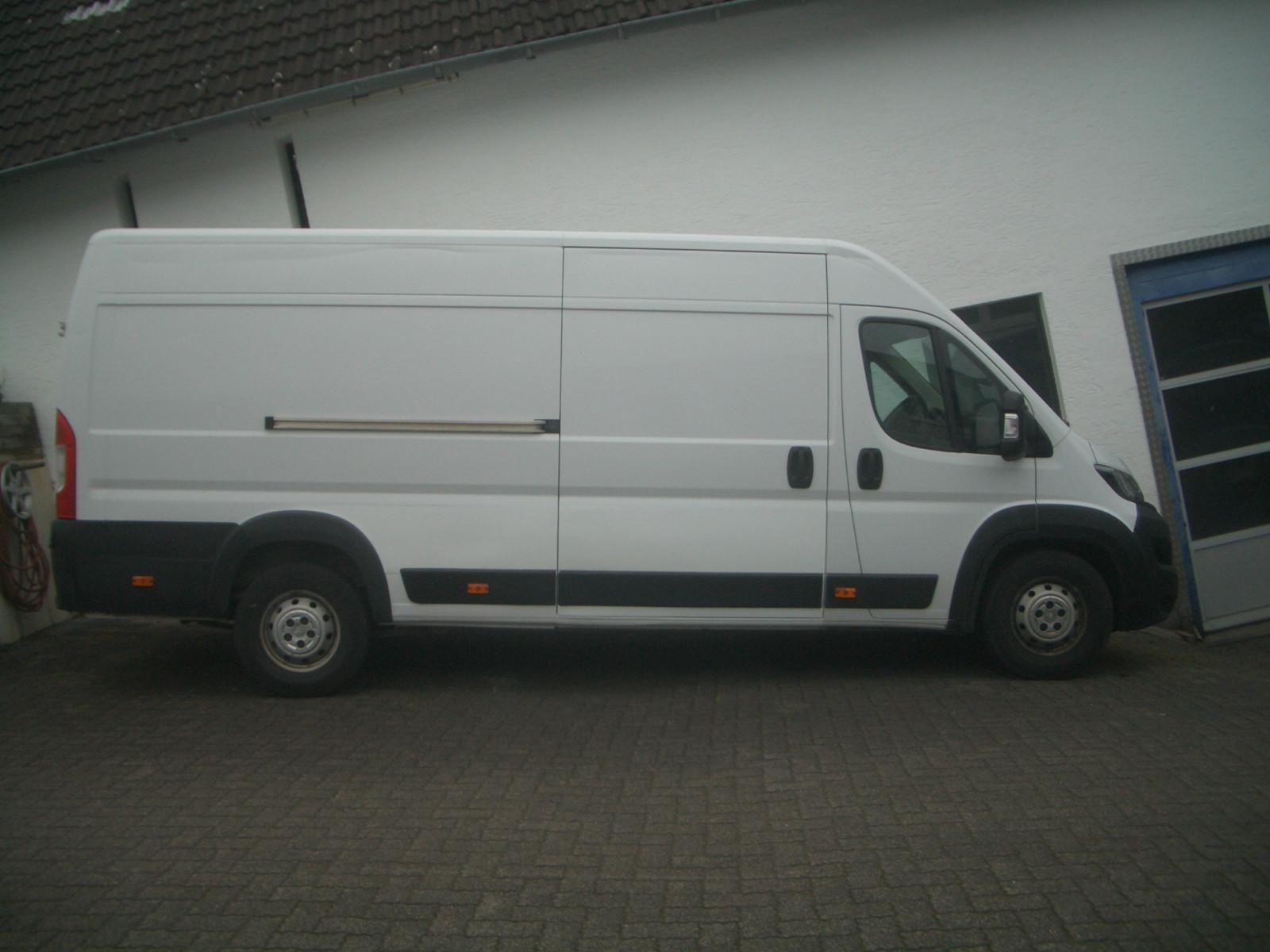Peugeot Boxer Kasten Hochraum 435 L4H2 Premium BlueHDi 1