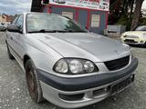 Toyota Avensis 1.6 linea terra - gebrauchte Toyota Avensis aus dem Jahr 2000