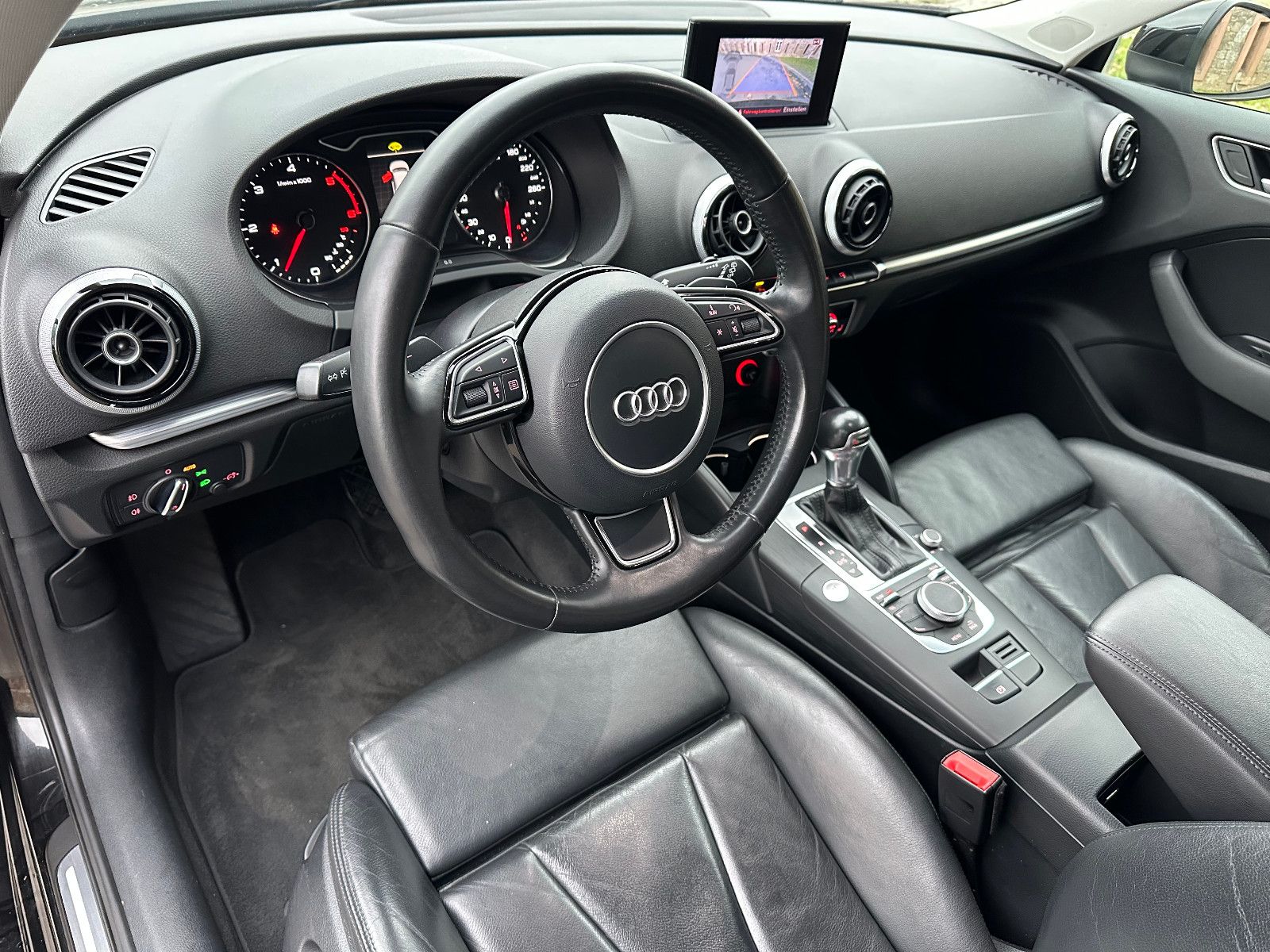 Fahrzeugabbildung Audi A3 SPORTBACK AMBITION*AUTOM+LEDER+KAMERA+KEYL.*