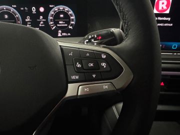 Fahrzeugverkauf 16 Volkswagen Tayron 1.5 eTSI 110 kW Life 7-Sitze AHK