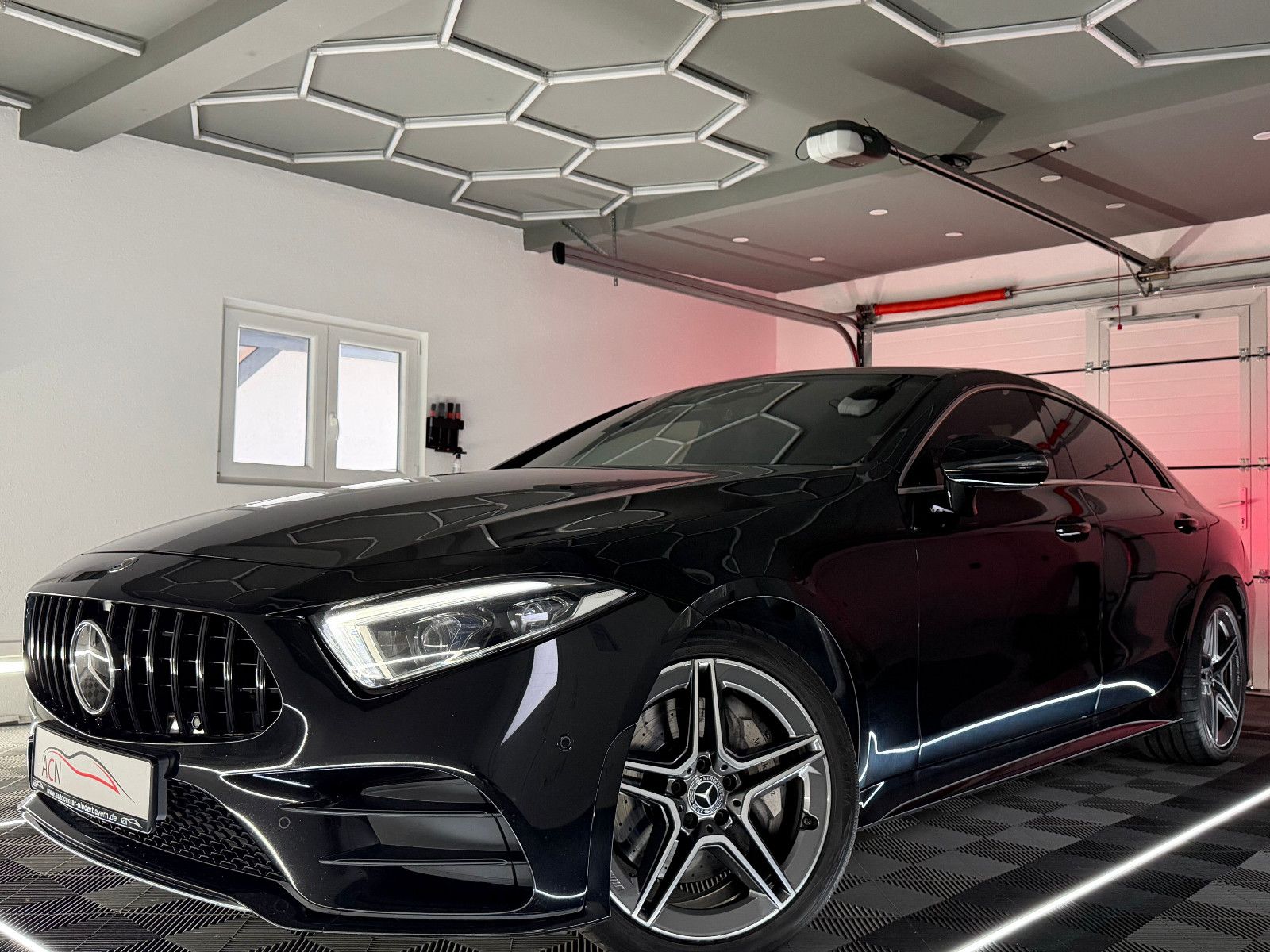 Fahrzeugabbildung Mercedes-Benz CLS 350 d 4Matic AMG-LINE/HuD/eGSD/DISTRONIC+