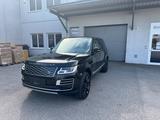 Land Rover Range Rover P400e Plug-in Hybrid SV Autobiog... - Land Rover Range Rover SV mit Hybrid-Antrieb (Benzin/Elektro)
