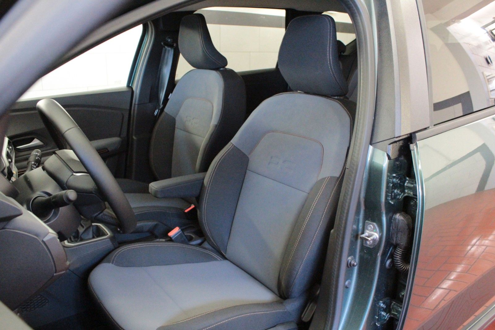 Fahrzeugabbildung Dacia Jogger Eco-G 100 Extreme+ 7-Sitzer
