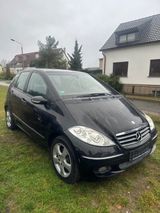 Mercedes-Benz A 170 AVANTGARDE Vollleder,Panoramadach TÜV neu - Mercedes-Benz: 170v