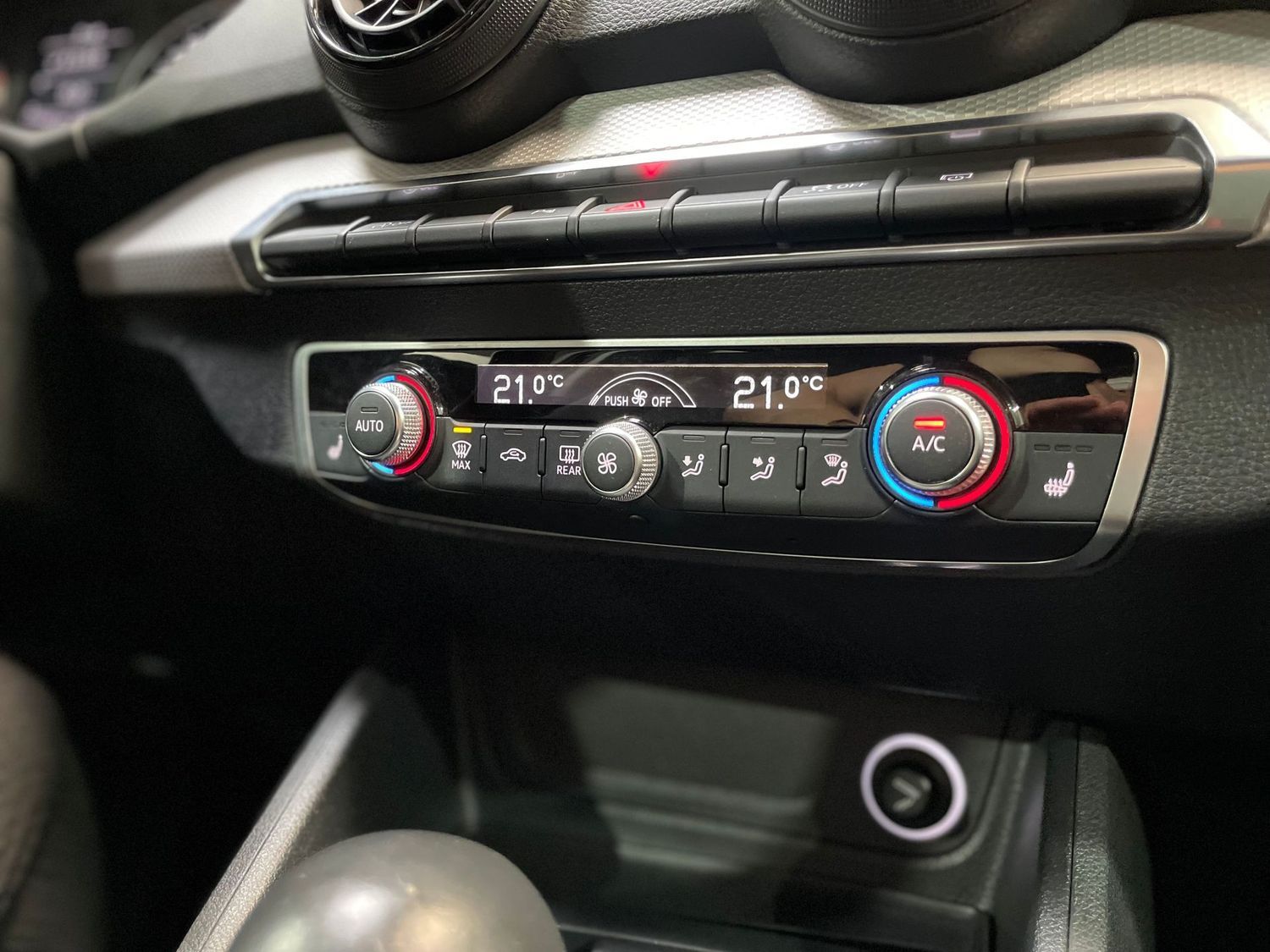 Fahrzeugabbildung Audi Q2 1.4 TFSI S-tronic #LED#Navi#Keyless