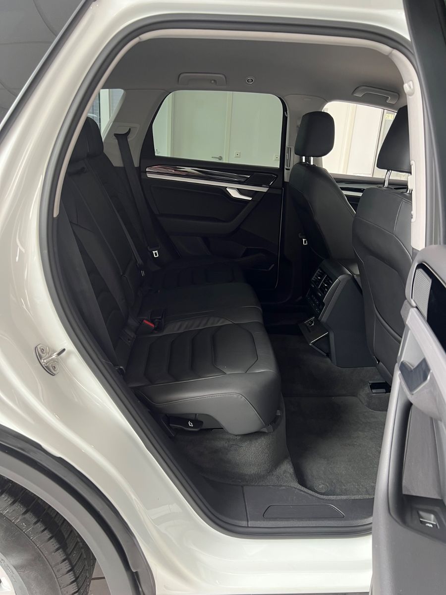 Fahrzeugabbildung Volkswagen Touareg 3.0 TDI 4Motion *VOLL-LEDER*LED*4x SITZH