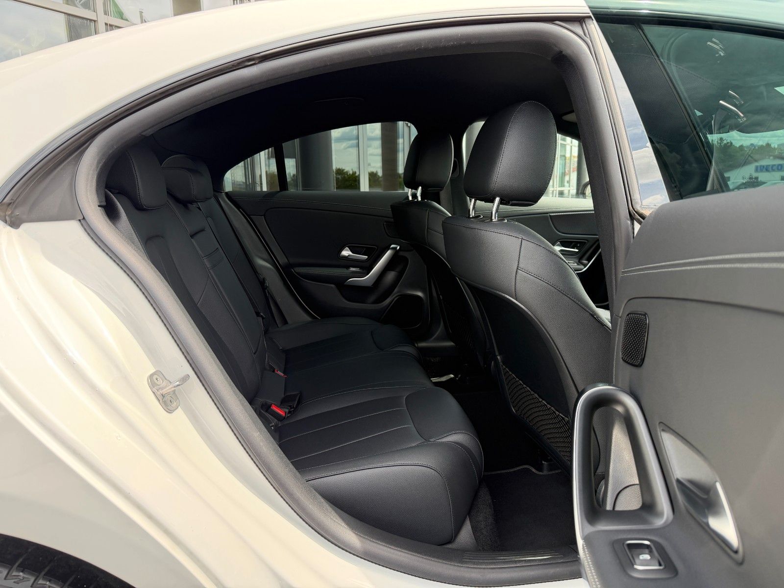 Fahrzeugabbildung Mercedes-Benz CLA 250 e Progressive Night+Distr+R-Kamera+Ambie