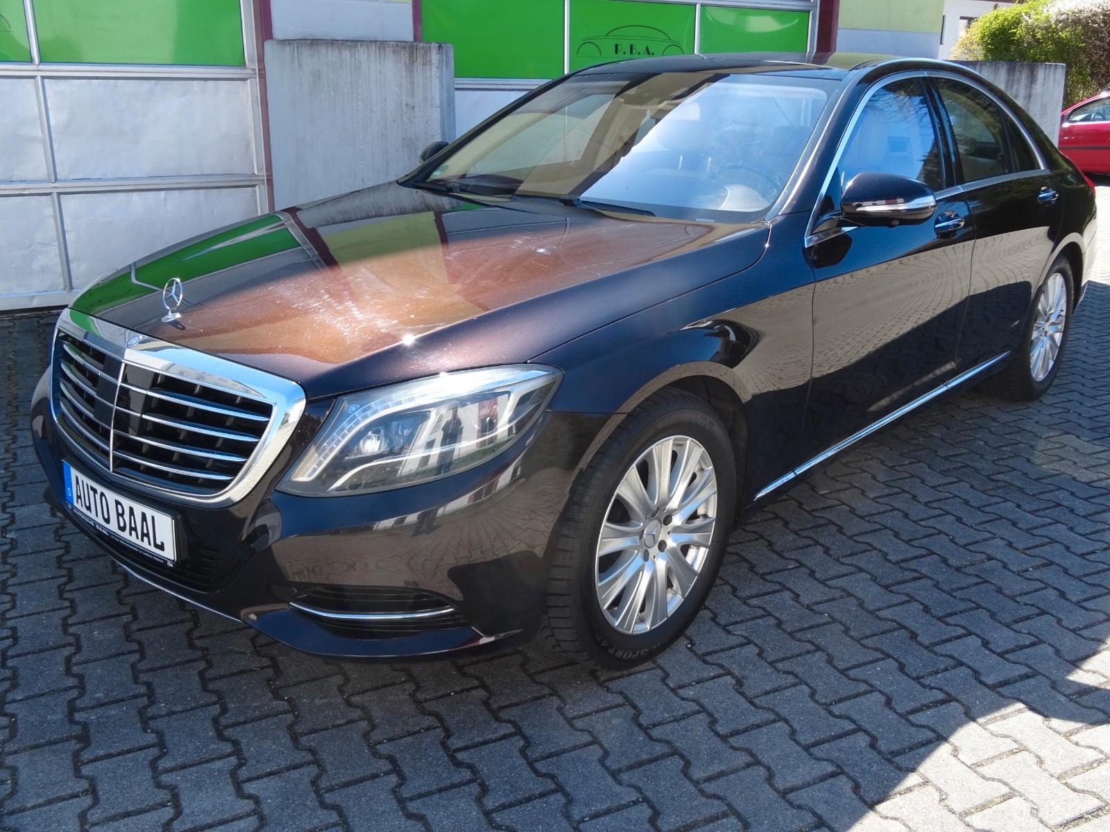 Mercedes-Benz S 500 4Matic 1 Hand AHK Standheizung Nachtsicht