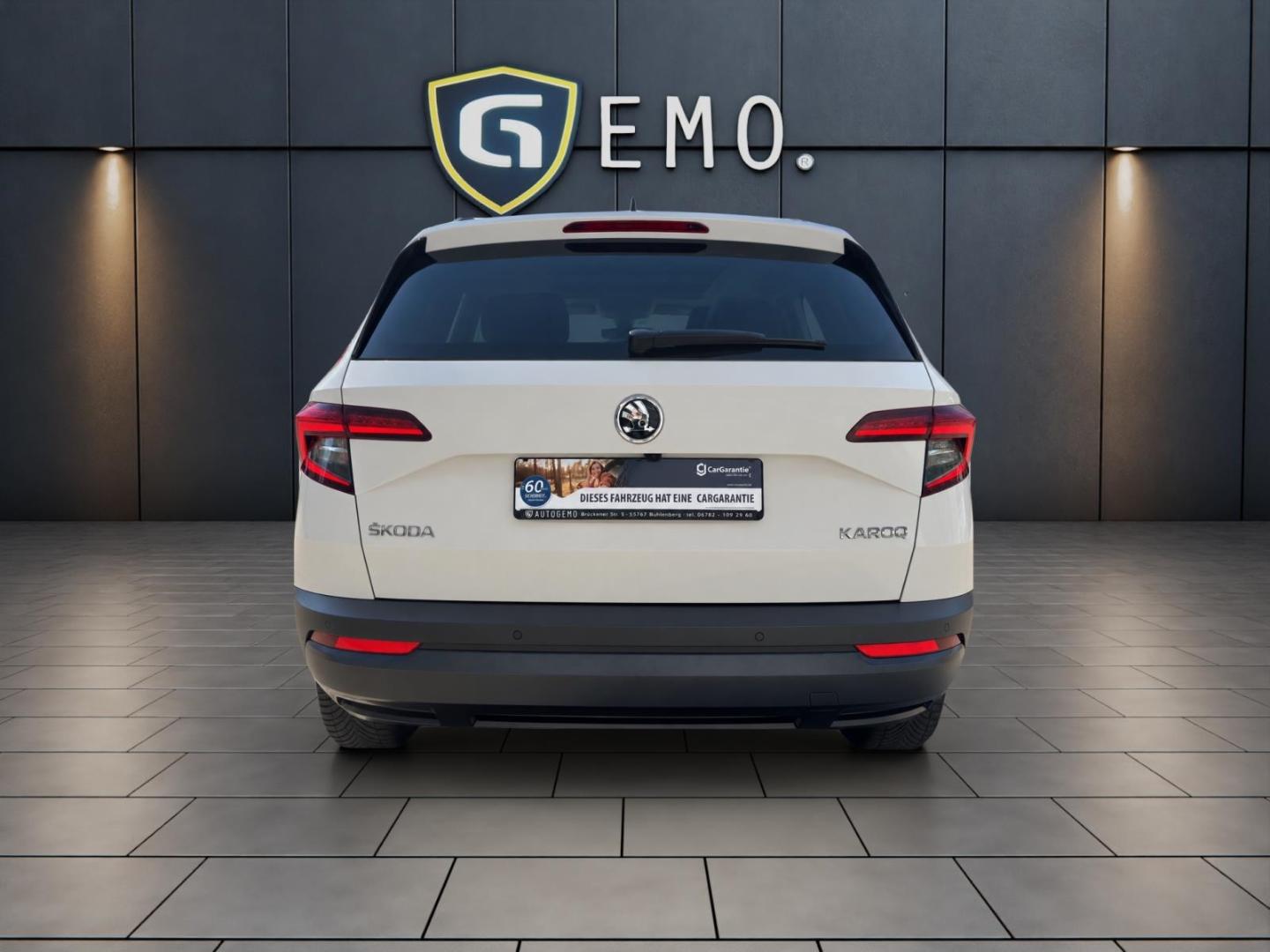 Skoda Karoq Style AHK PANO DAB NAVIGATION RKF SHZ PDC