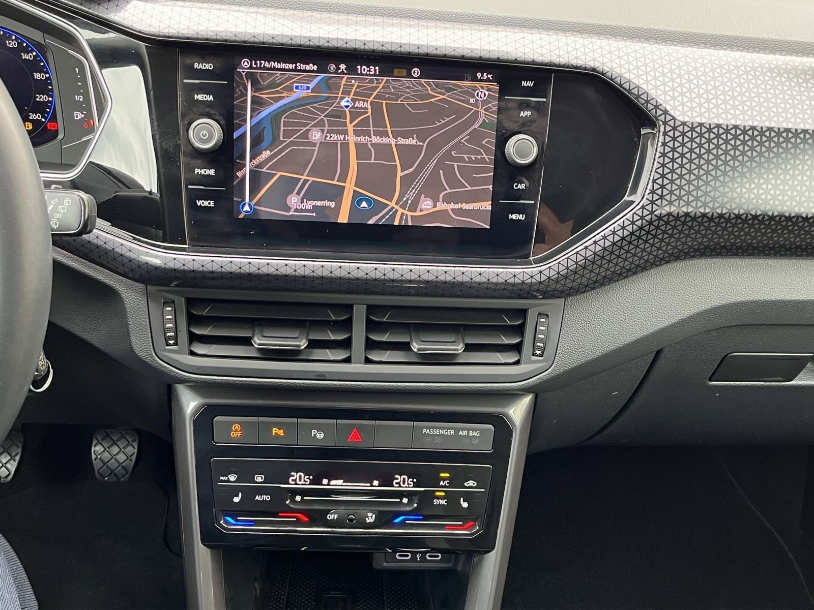 Volkswagen T-Cross - Bild 12