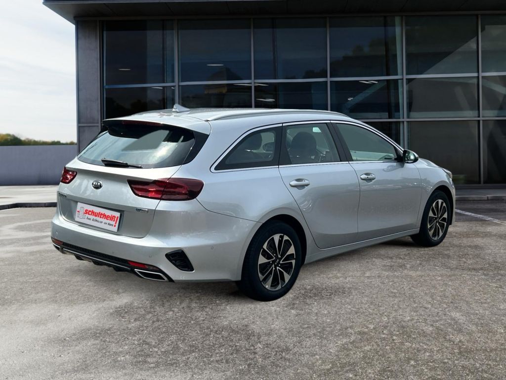 Fahrzeugabbildung Kia Ceed SW 1.6 GDI DCT OPF Plug-in-Hybrid Vision