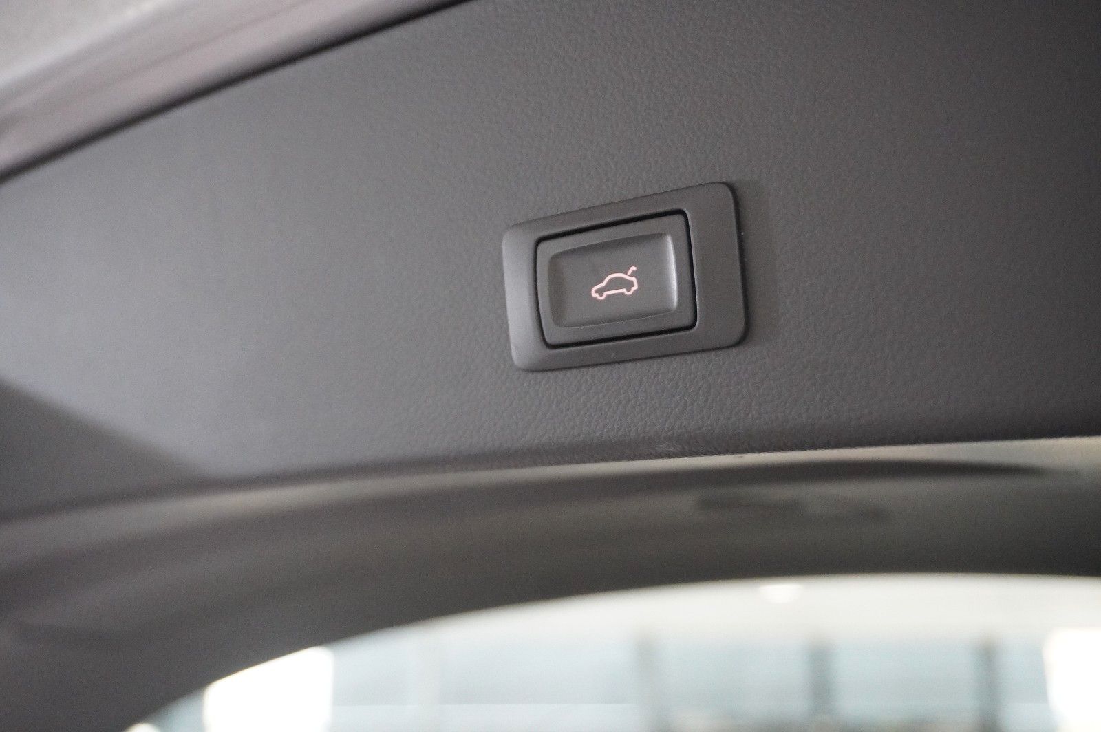 Fahrzeugabbildung Audi A6 Avant 2.0 TFSI QUATTRO NAVI/LED/KAMERA/SH/TÜV