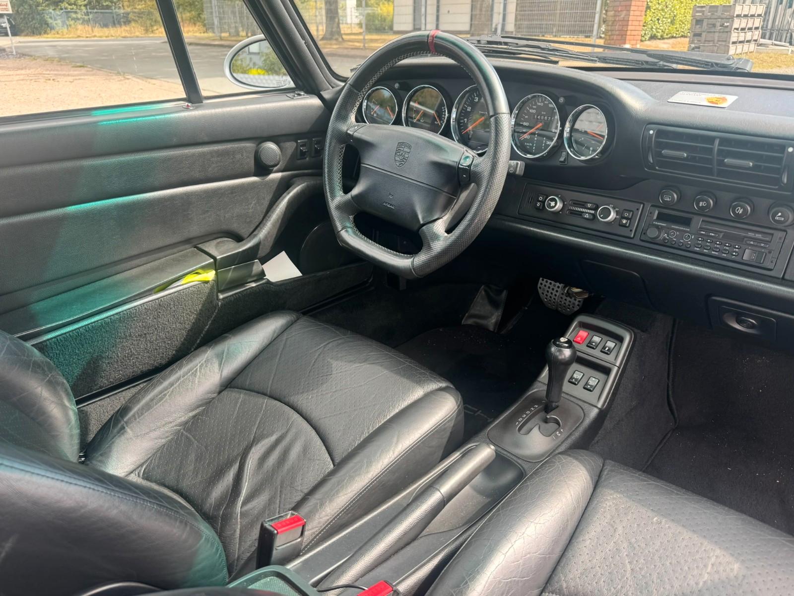 Porsche 911 Carrera Coupé Automatik AeroKit 1