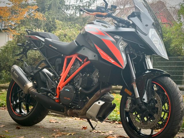 KTM 1290 Super Duke GT *inkl Garantie