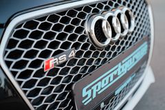 Fahrzeugabbildung Audi RS4 Avant 4.2 FSI quattro *MwSt.*Phantomschwarz*