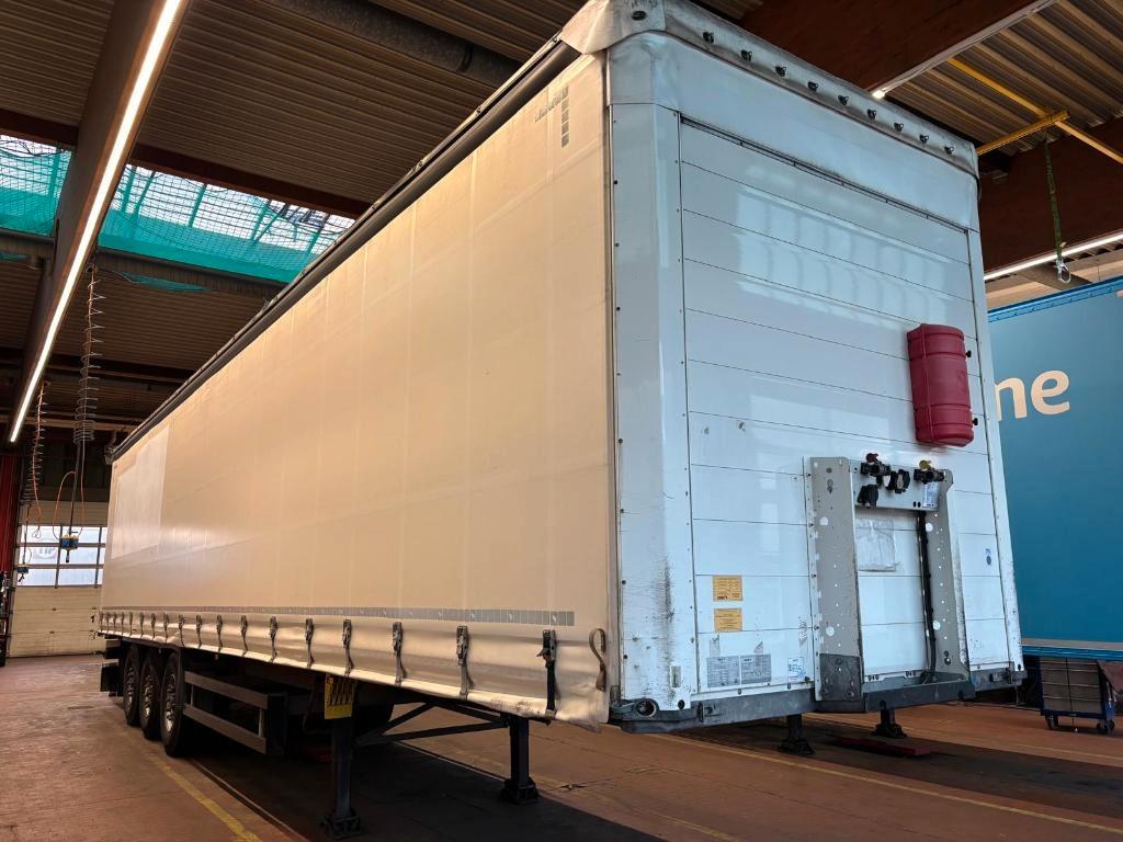 Schmitz Cargobull Gardinenauflieger Stand Schiebeplane
