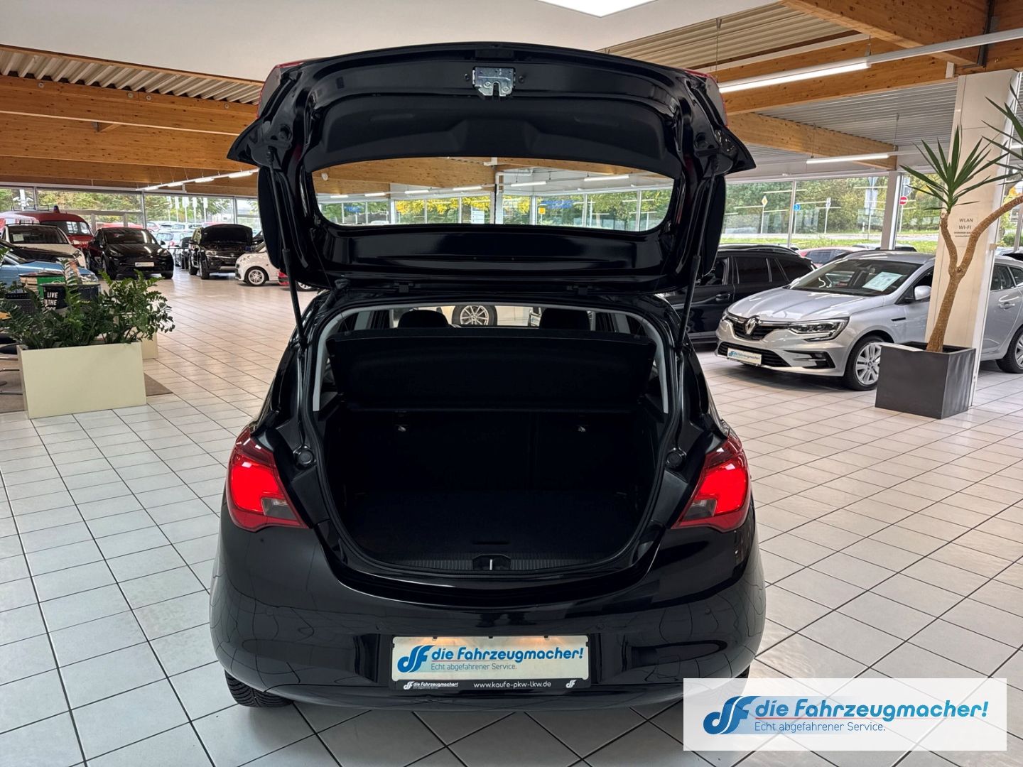 Fahrzeugabbildung Opel Corsa E Edition Navi Apple CarPlay Android Auto