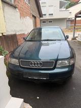 Audi A4 Benziner AHK, Schiebedach, Klima - gebrauchte Audi A4 aus dem Jahr 1994