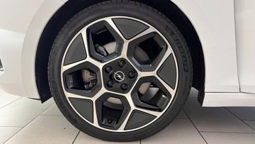 Fotografie 11 des Opel Astra Sports Tourer 1.2 Turbo AT Ultimate