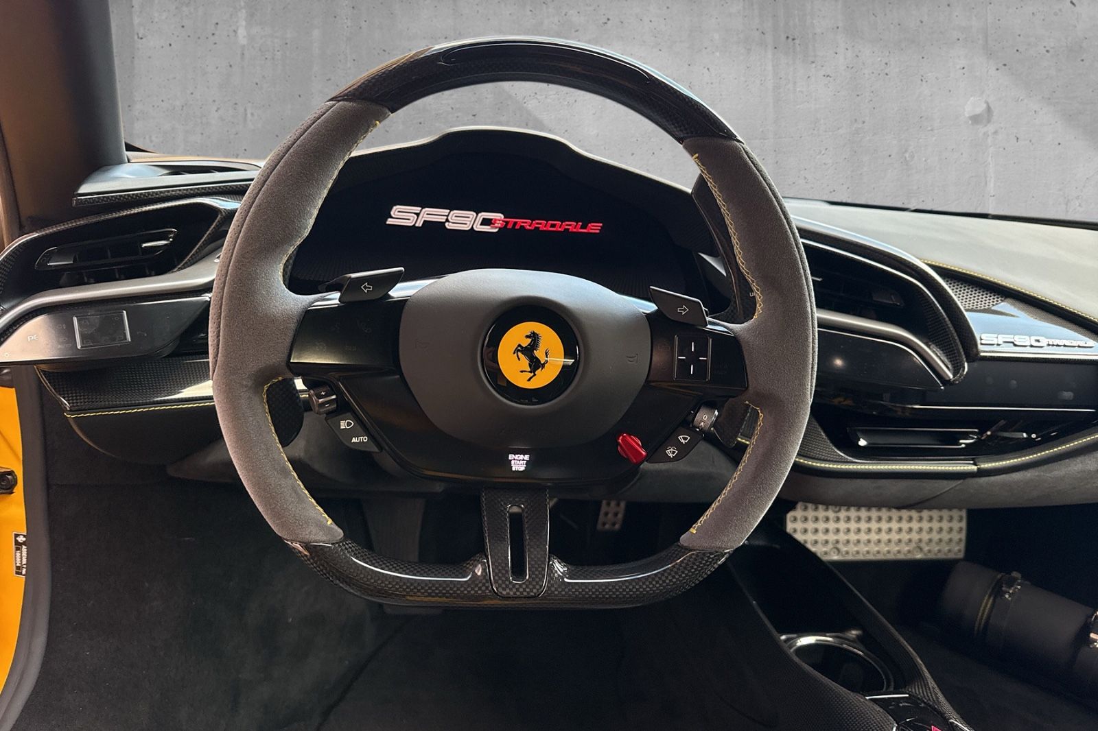 Fahrzeugabbildung Ferrari SF90*AssettoFiorano*VollCarbon*Atelier