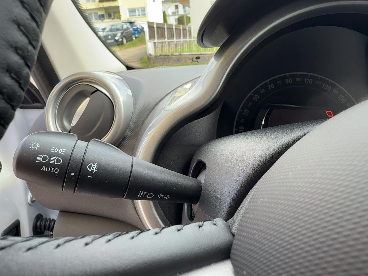 Fahrzeugabbildung Renault Twingo ZEN SCe 65 ** 3673 km **