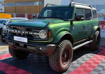 Ford Bronco - 10