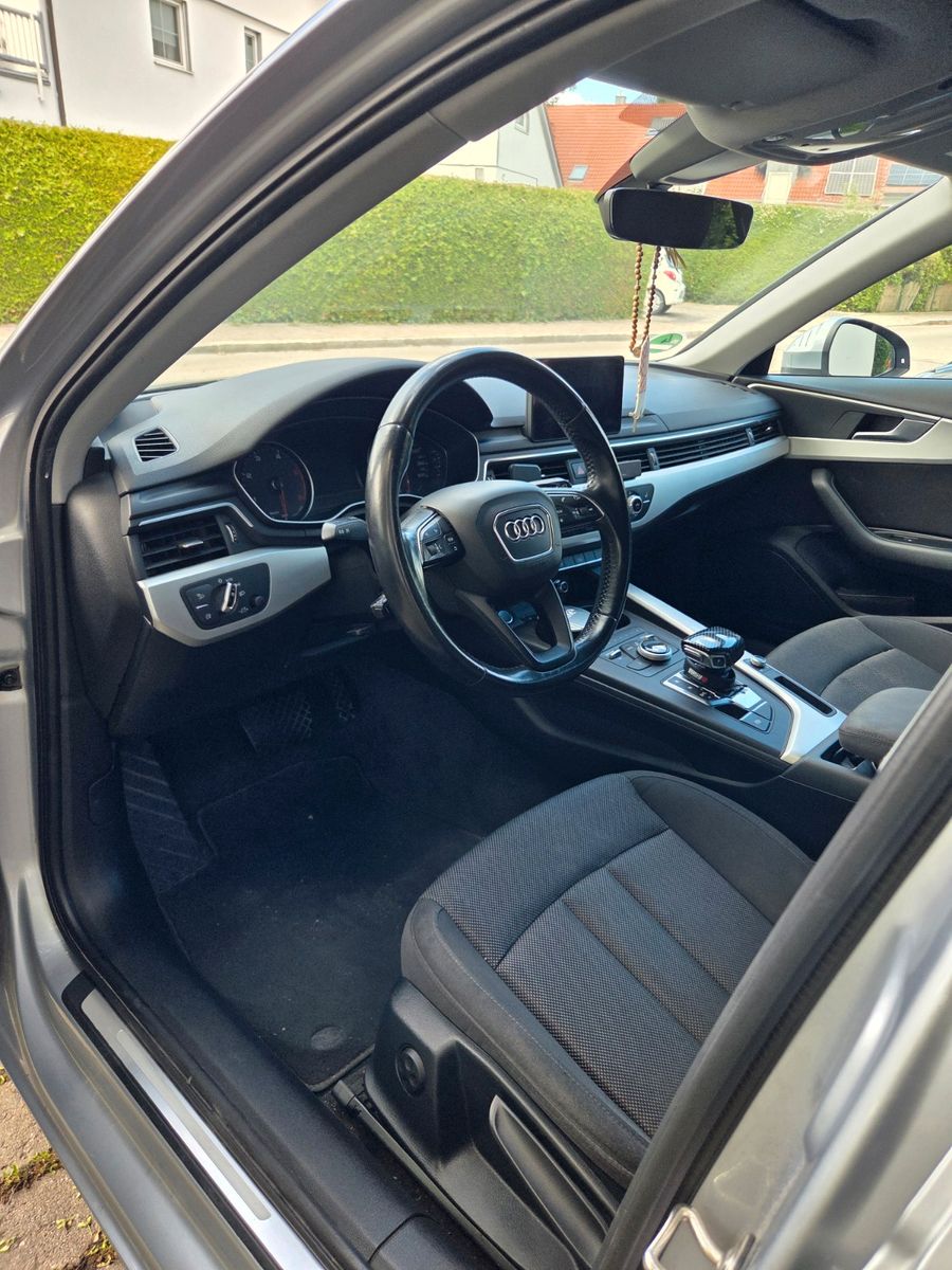 AUDI A4 2.0 TDI ultra S tronic Avant -