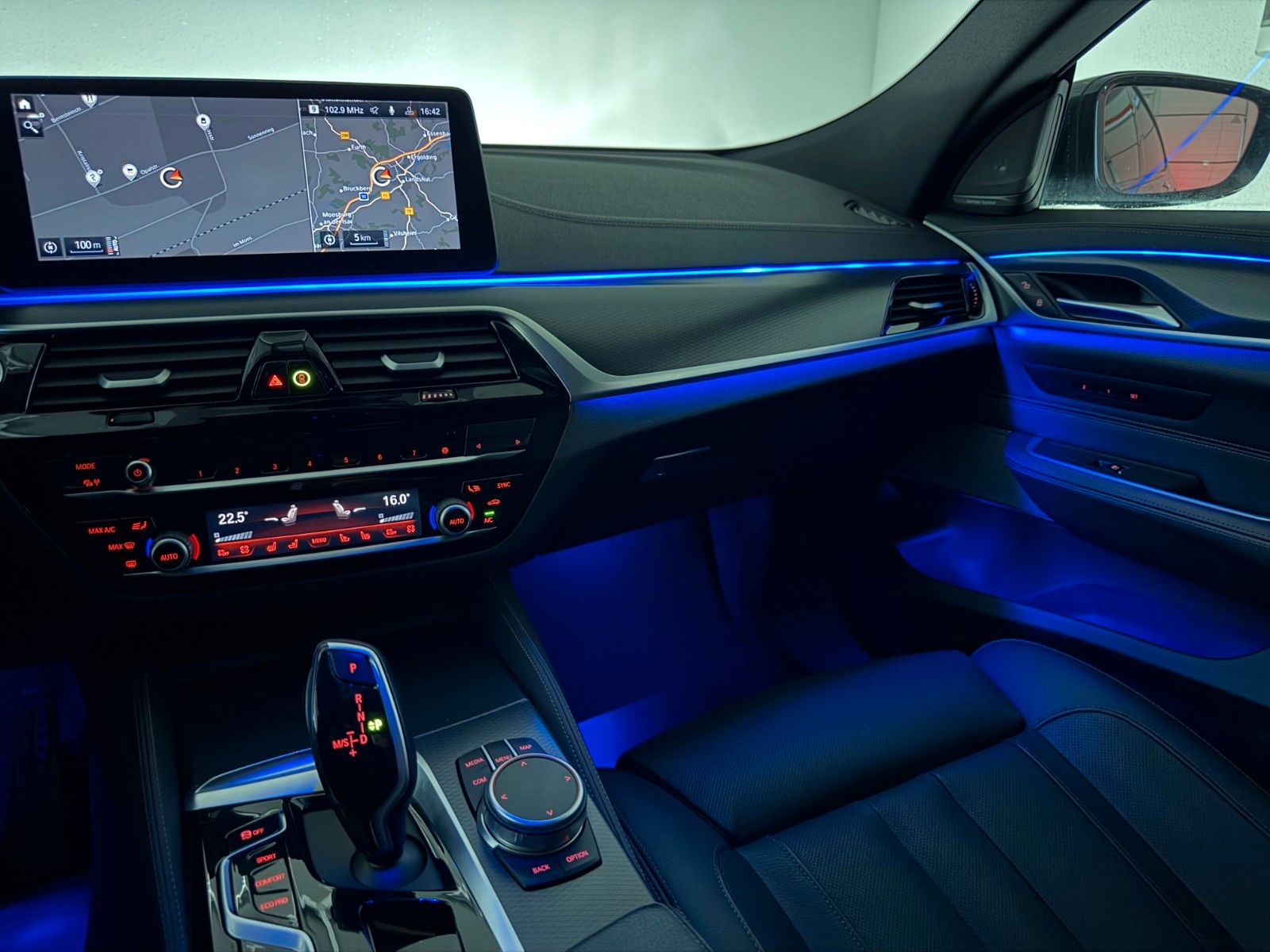Fahrzeugabbildung BMW 630d GT xDrive M SPORT/LASER/HuD/PANO/AHK/STHZ