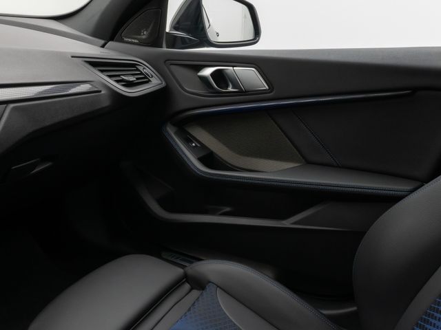 Foto Nummer 31: BMW 135i