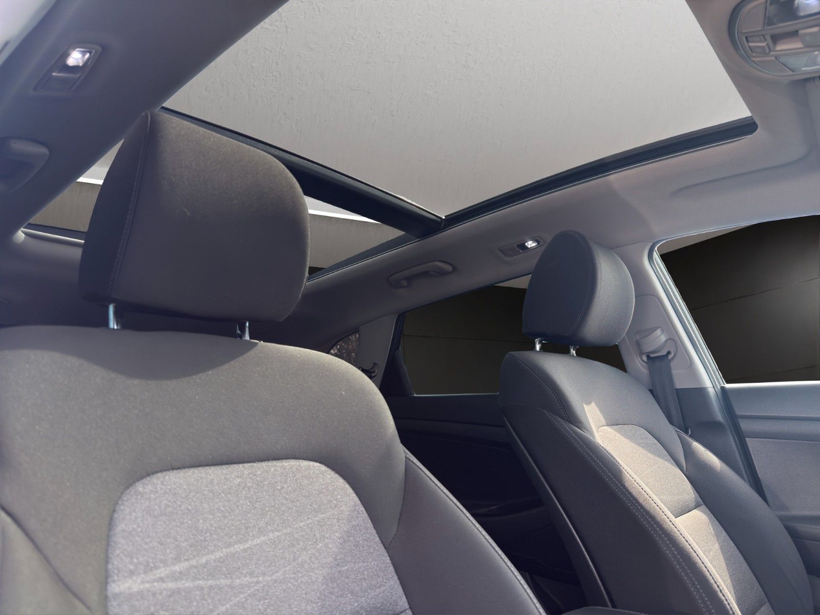 Fahrzeugabbildung Hyundai Tucson 4WD *Pano*Kamera*AHK*LED*Tempo*Carplay*