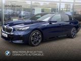 BMW 550 e xDrive Limousine M Sport AHK Pano Autob.-A - blaue BMW 550