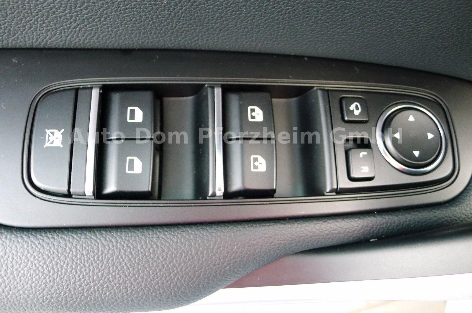 Kia CEED SW 1,5T DCT Spirit /UVO/NAVI/Kamera/LED
