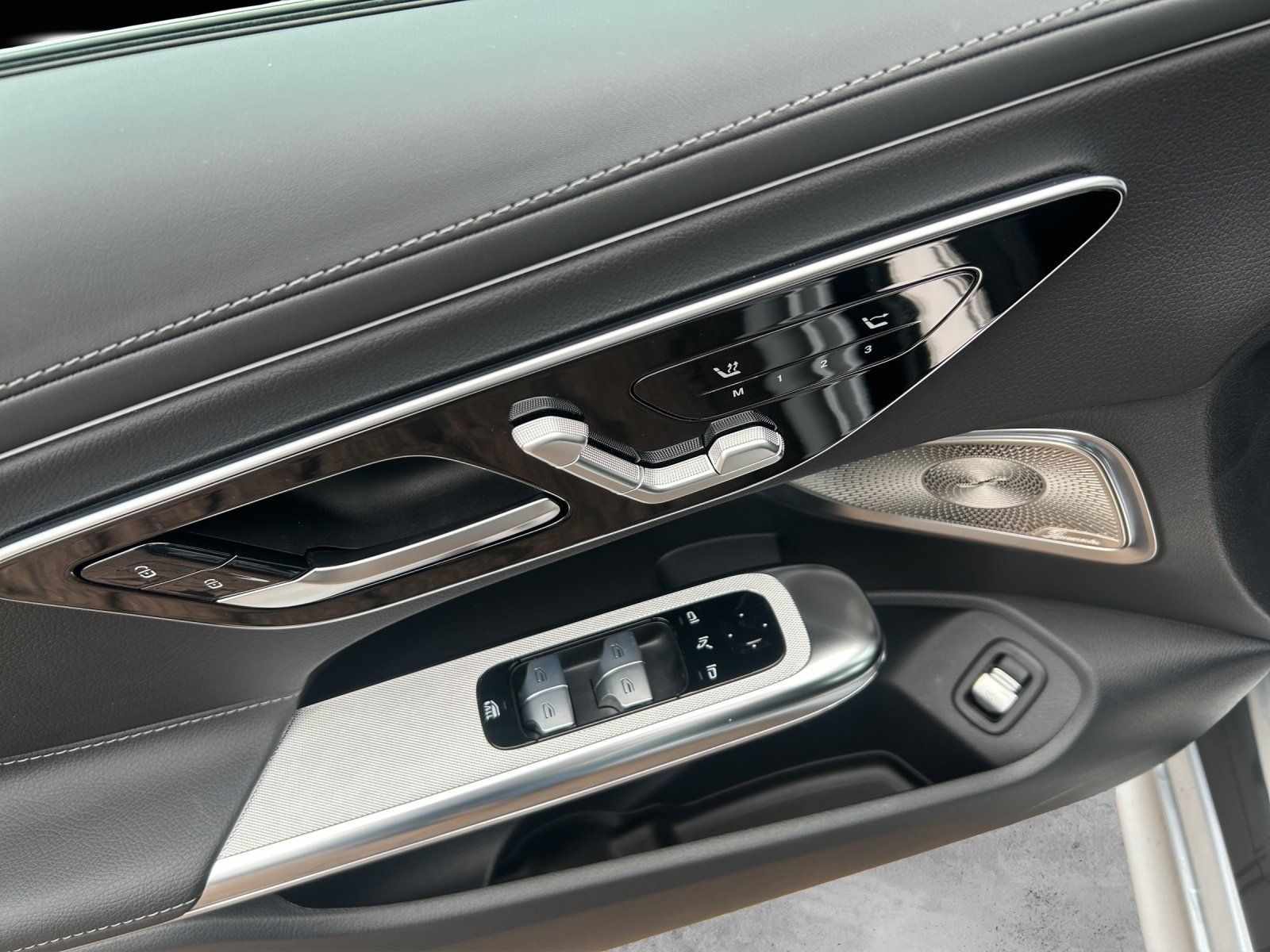 Fahrzeugabbildung Mercedes-Benz CLE450 4M Cabrio AMG Prem+ DISTRO Night DBC Memo