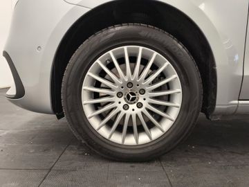 Mercedes V 220 - 9