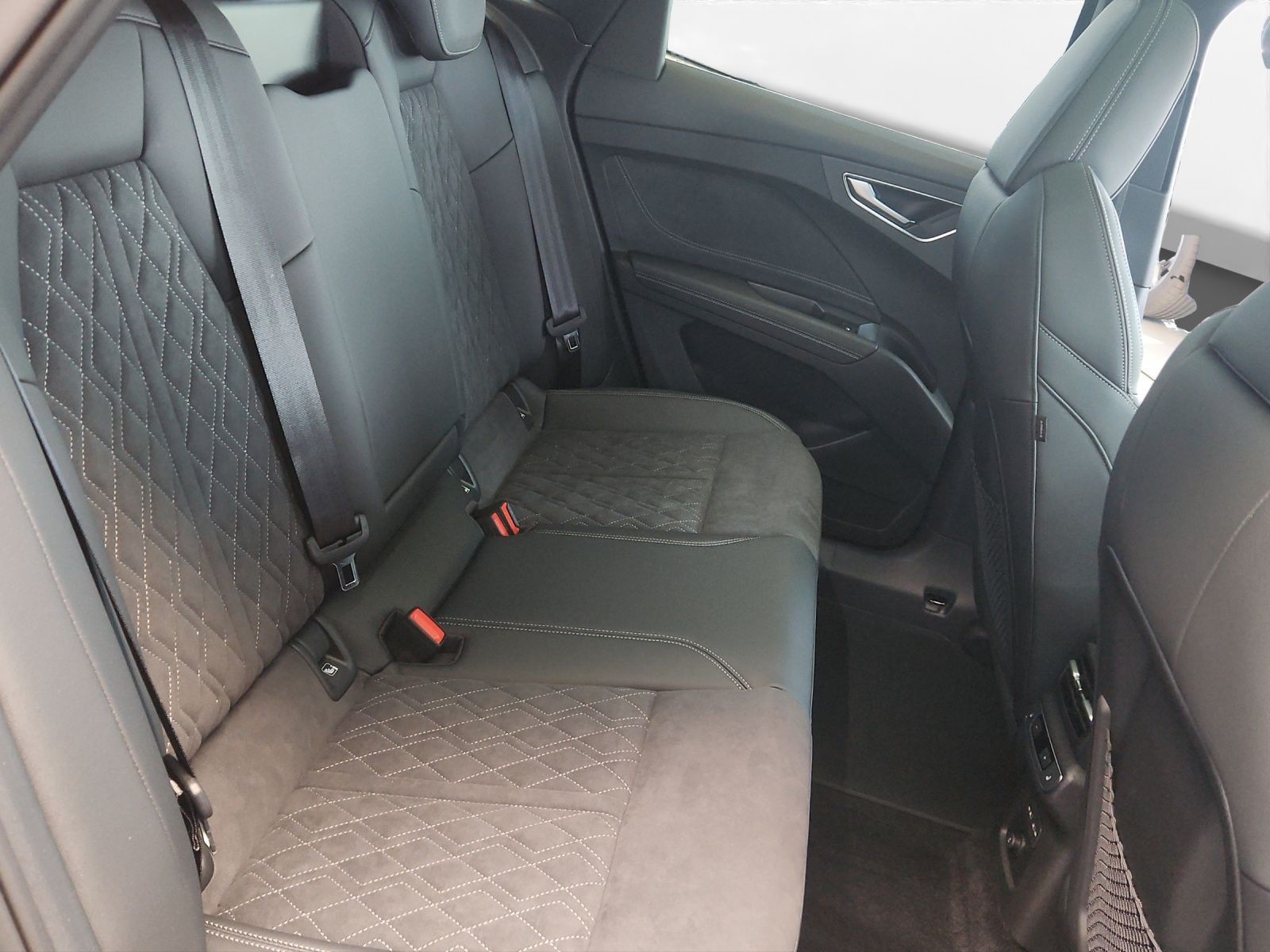 Audi Q4 e-tron - Bild 21