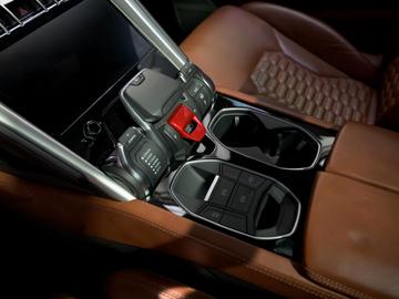 2018 Lamborghini URUS — миниатюра 12