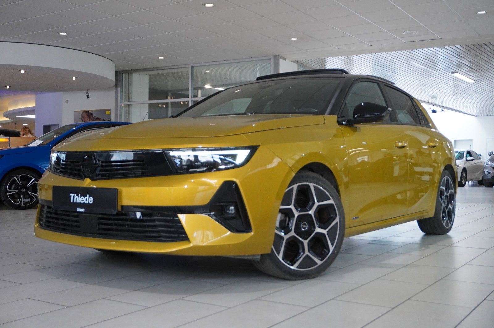 Fahrzeugabbildung Opel Astra L Lim. 1.6 HYBRID ULTIMATE NAVI/360°/HUD