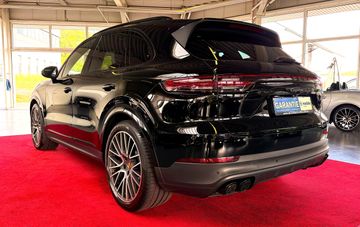 Porsche Cayenne - 7