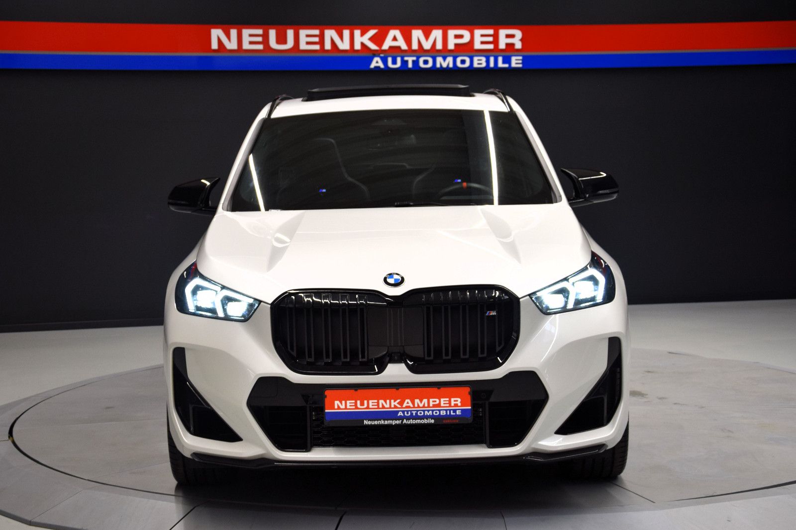 Fahrzeugabbildung BMW X1 M35i xDrive M-Sport-Pro Pano Memory 20" HuD