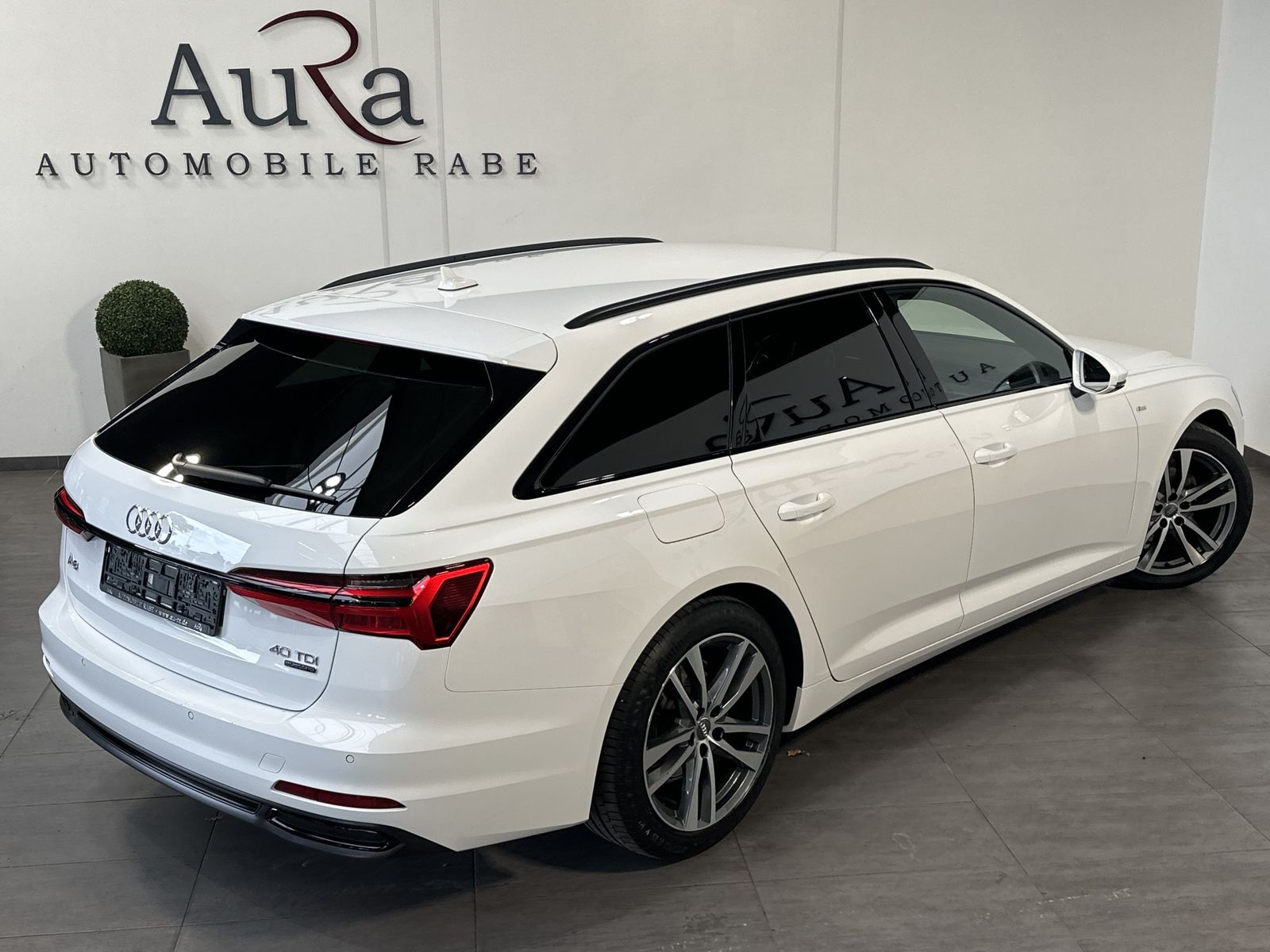 Fahrzeugabbildung Audi A6 Avant 40 TDI Qu S-Line Black NAV+LED+KAM+ACC