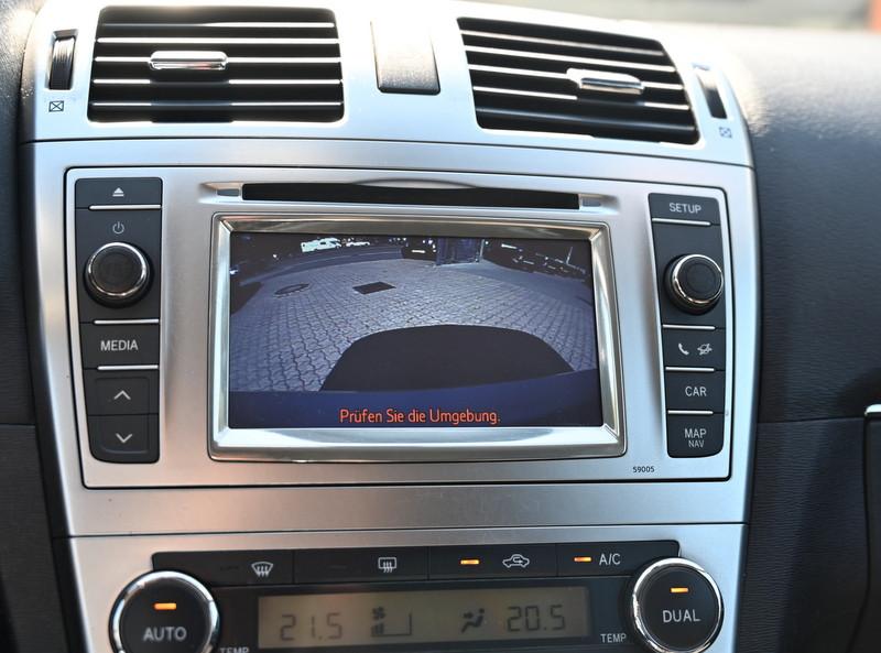 Toyota Avensis 2013 — photo 24
