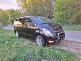 Hyundai H-1 Starex - schwarze Hyundai H-1 Starex