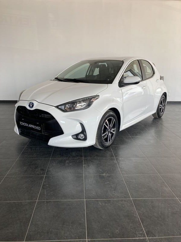 Toyota Yaris Hybrid Active MY22