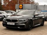 BMW M550 i xDrive LED HUD H&K KAM PANO - BMW M-Modelle in Berlin