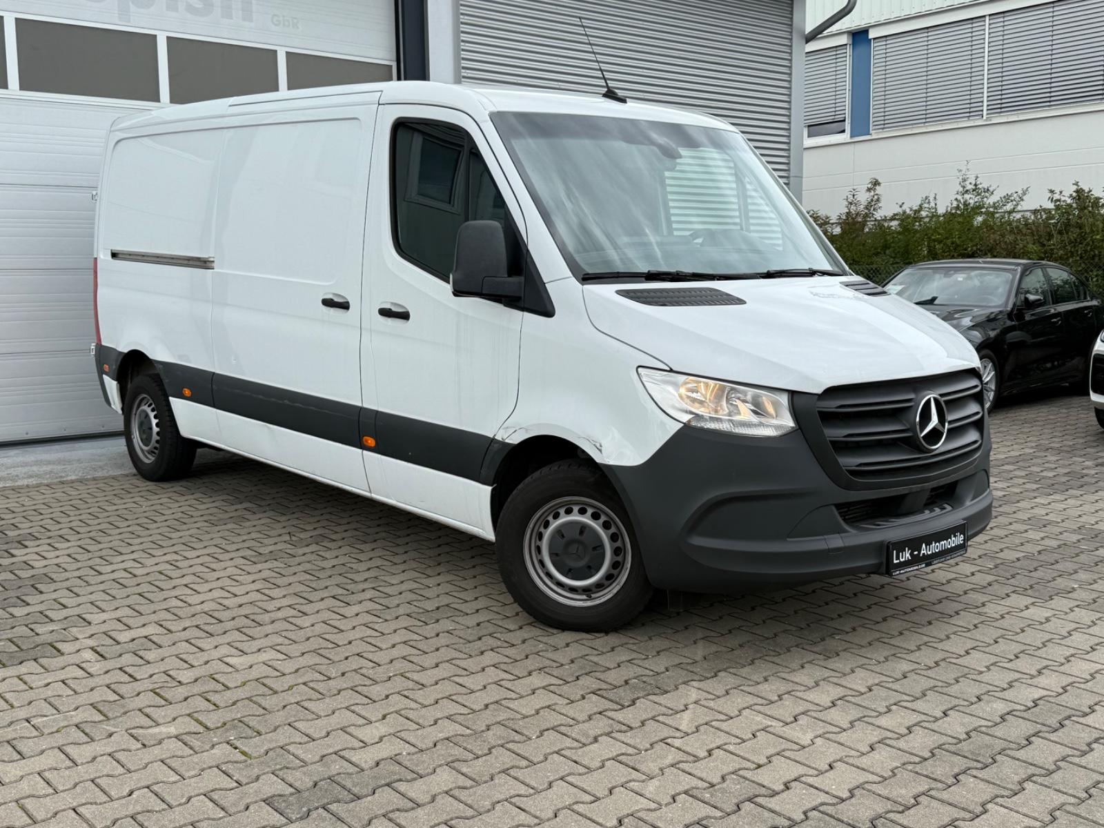 Mercedes-Benz Sprinter III Kasten FWD 211/214