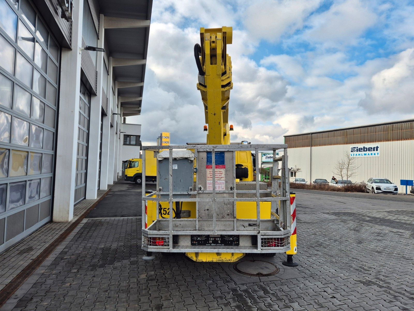 Fahrzeugabbildung MAN TGL 8.150 4x2 Bison Palfinger TKA 30