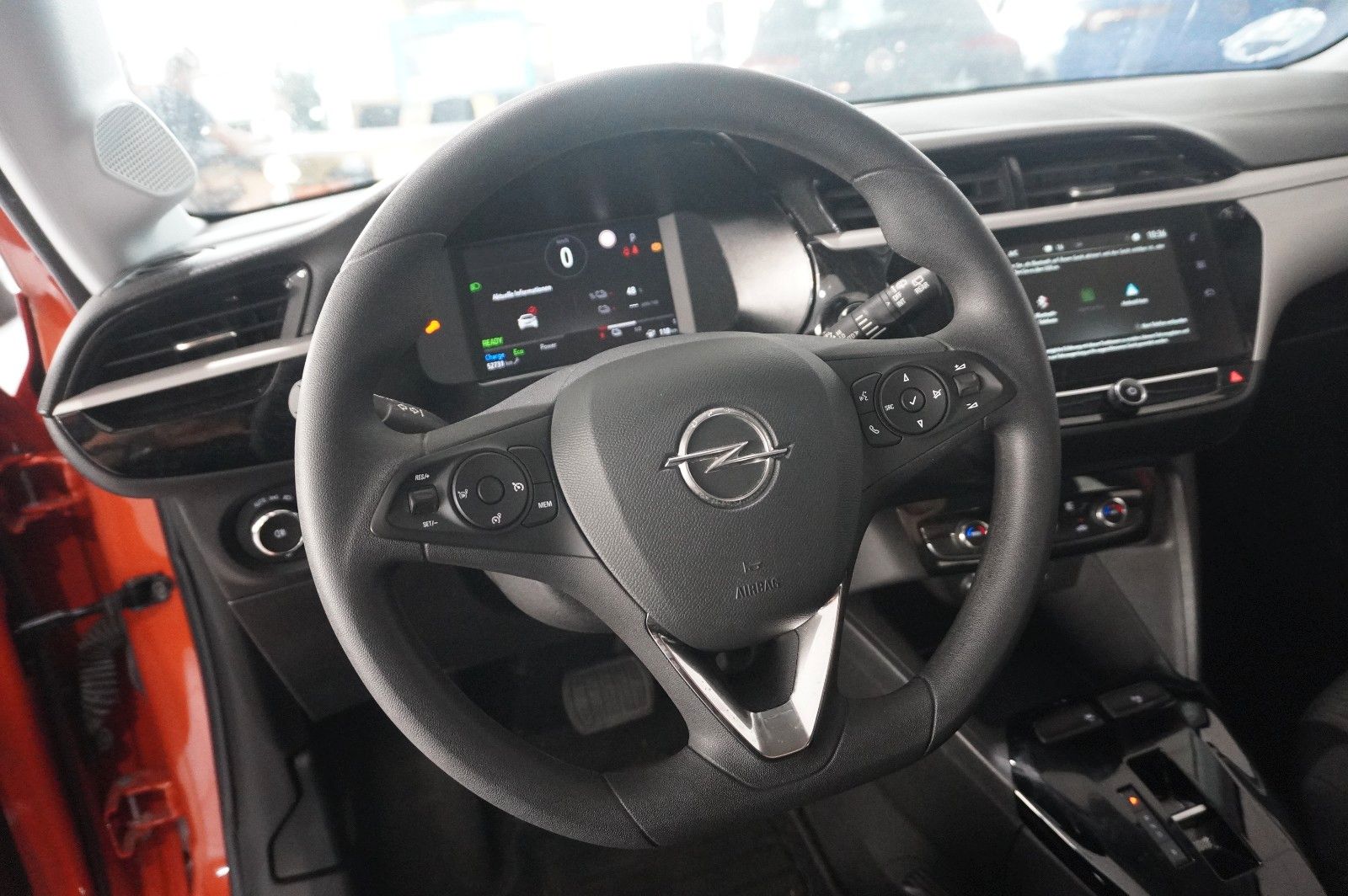 Fahrzeugabbildung Opel Corsa-e F EDITION 7KW NAVI/VIRT/TEMP/DAB/WÄRMEP.