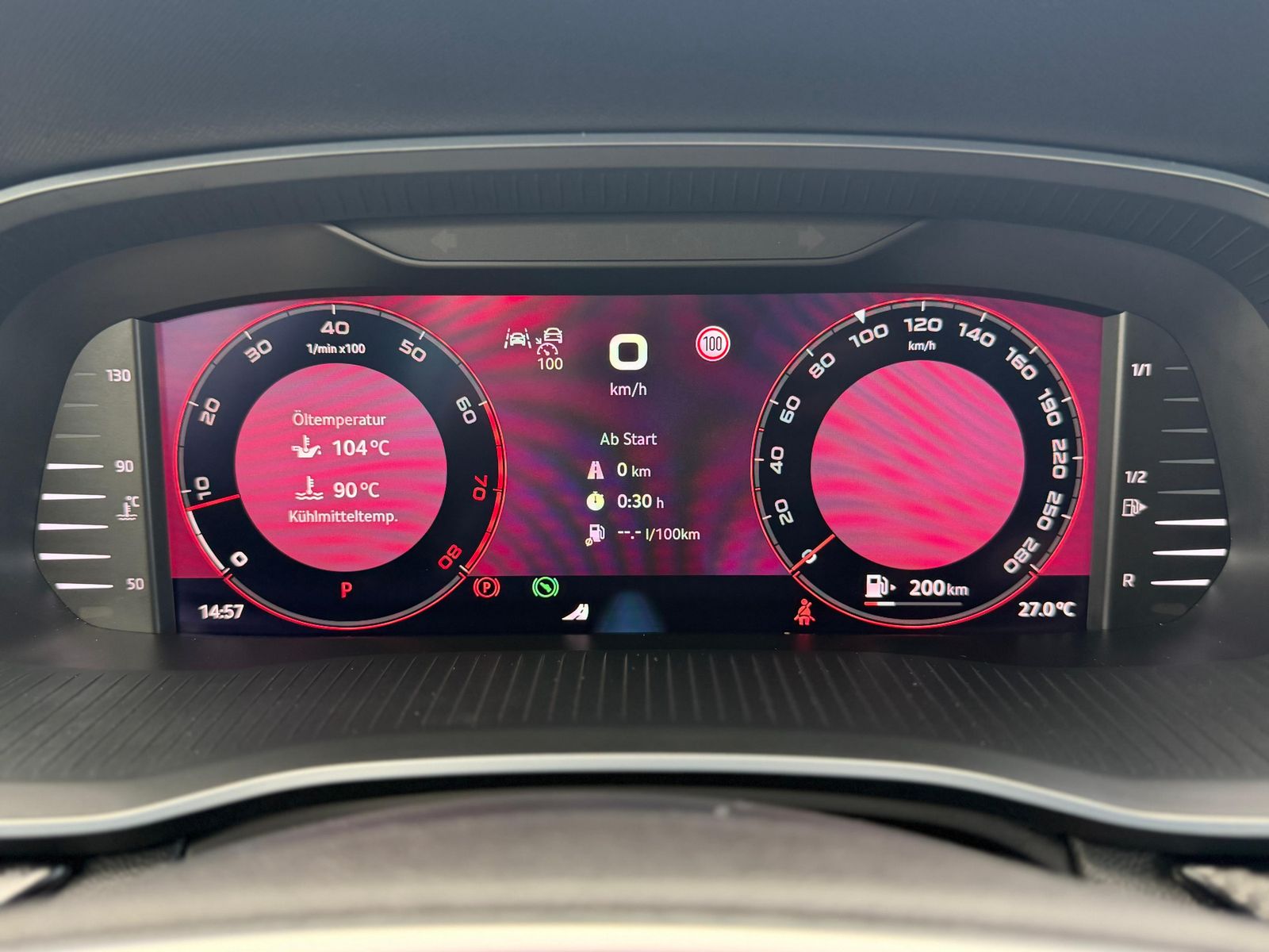 Fahrzeugabbildung SKODA Octavia 2.0 TSI 195 kW RS PANO*MATRIX*AHK*CANTON