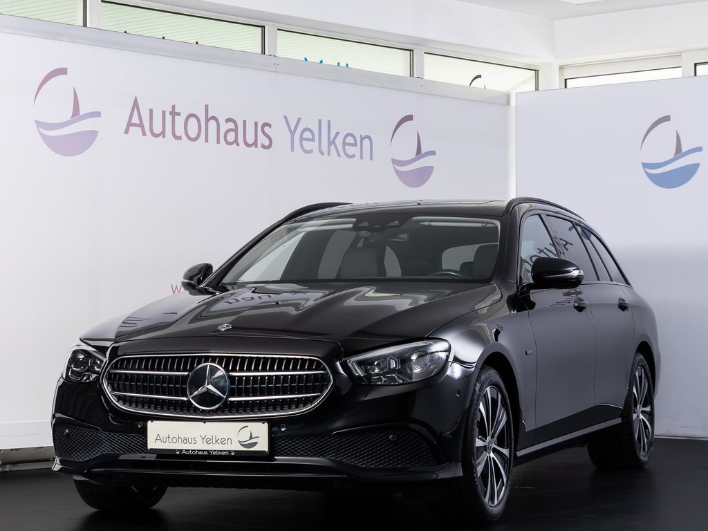 Image of Mercedes-Benz E 300